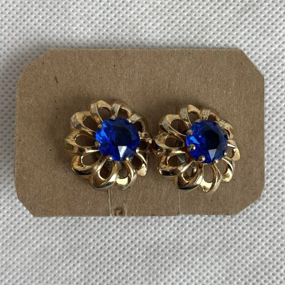 Vintage Gold-Tone Flower Screw Back Earrings with Blue Glass Rhinestones - Picture 2 of 5